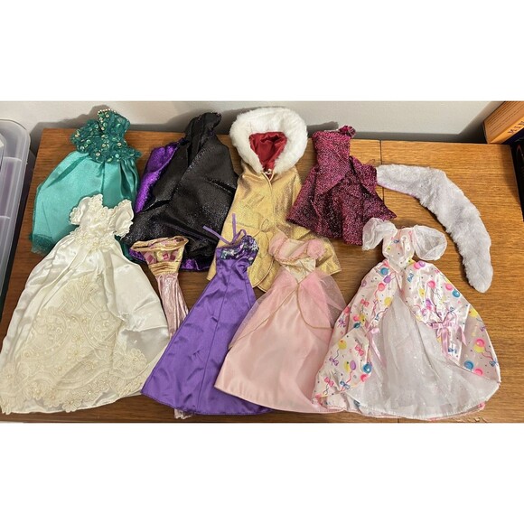 Vintage 1990s Barbie/Ken Lot – 72 Mattel Dolls Gowns and other  Accessories - Picture 1 of 5